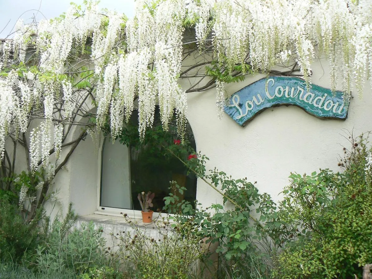 Couette-café chambre d'hôtes Lou Couradou Grospierres